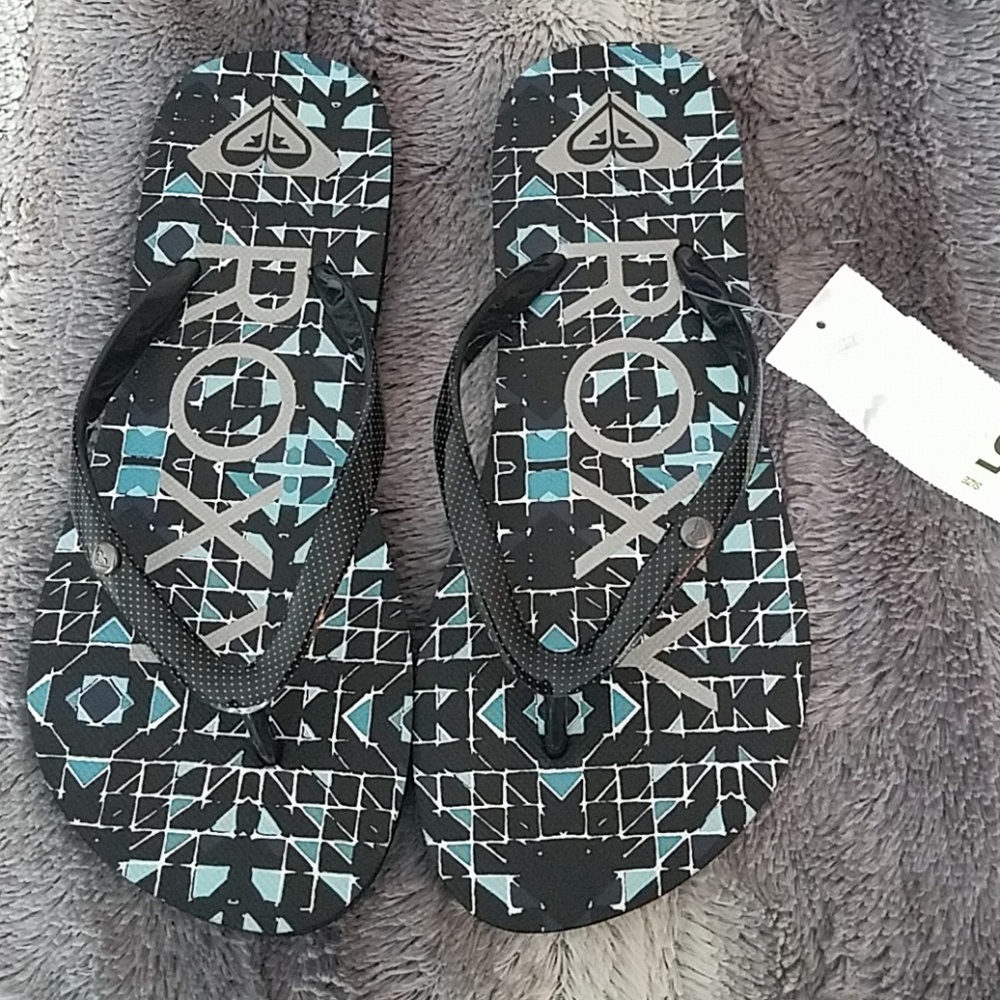 Roxy flip flops NWT size 5